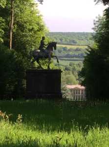 Dashwood-statue,-West-Wycombe-House