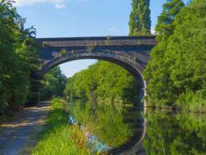The Chiltern Line railway bridge, Denham, Grand Union Canal