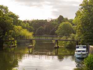 Morning light at Sonning