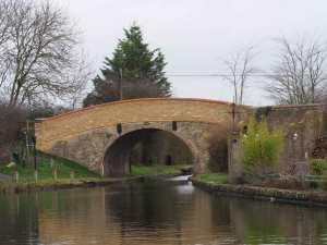 Canal bridge