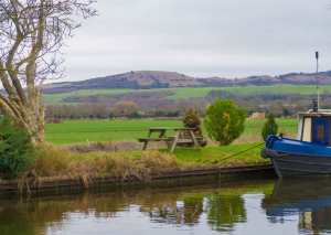 Ivinghoe Beacon from The Grand Union Canal